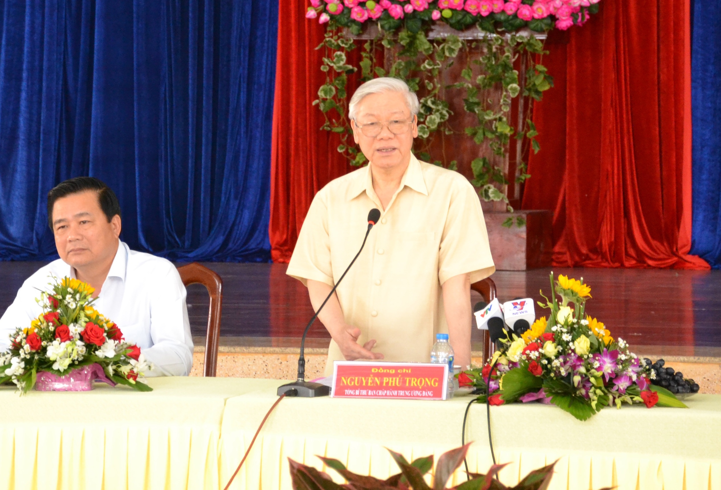 tong bi thu Nguyen Phu Trong tham Long An anh 1