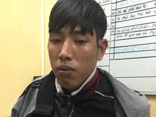 Gia giong qua dien thoai de moi tien gia dinh ban tu hinh anh