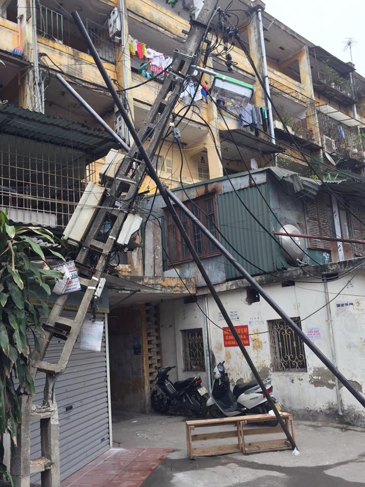 Cần cẩu gẫy ảnh 2 Can cau gay anh 2