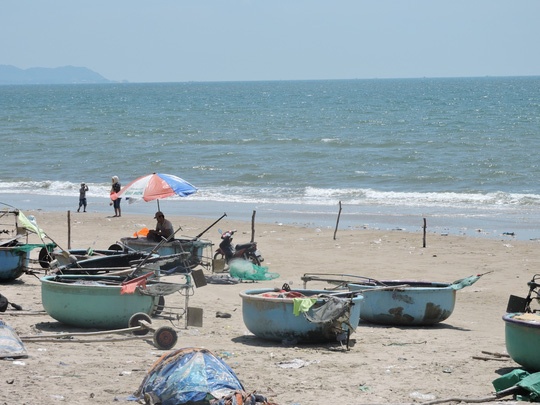 Boi ra xa bo tam bien, chong chet vo nguy kich hinh anh