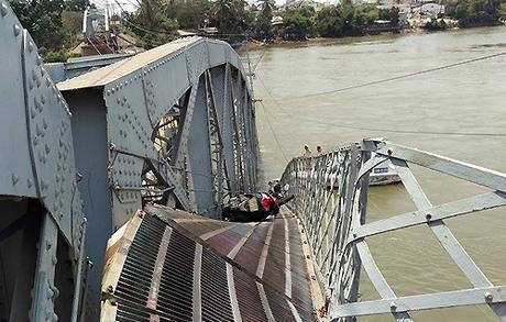 Sập Cầu Ghềnh Ở Biên Hoà ảnh 7 Sap Cau Ghenh O Bien Hoa anh 7