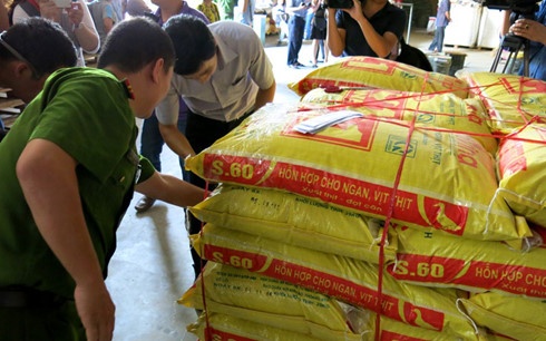 De lot chat gay ung thu ra ngoai: Trach nhiem thuoc ve ai? hinh anh