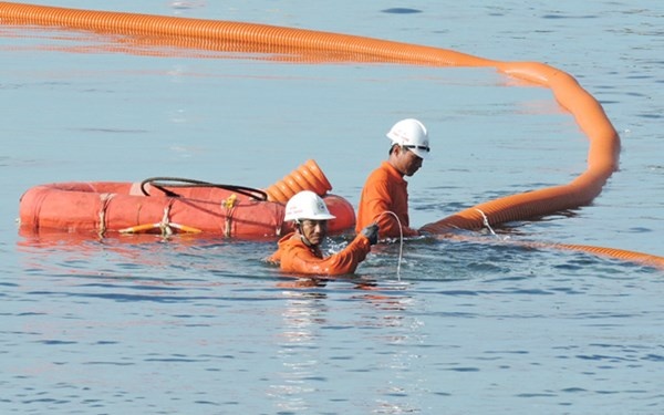 ​Du an keo dien ngam ra dao Cu Lao Cham gap su co hinh anh