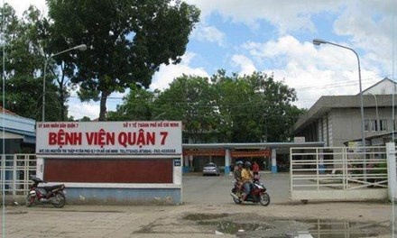 Sang nhap vien vi dau bung, chieu tu vong hinh anh