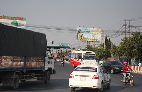 Tram thu phi dat khong hop ly, giao thong hon loan hinh anh