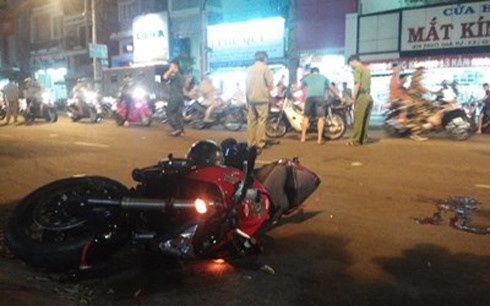 ‘Ngao da' tong nat hai moto cong an hinh anh