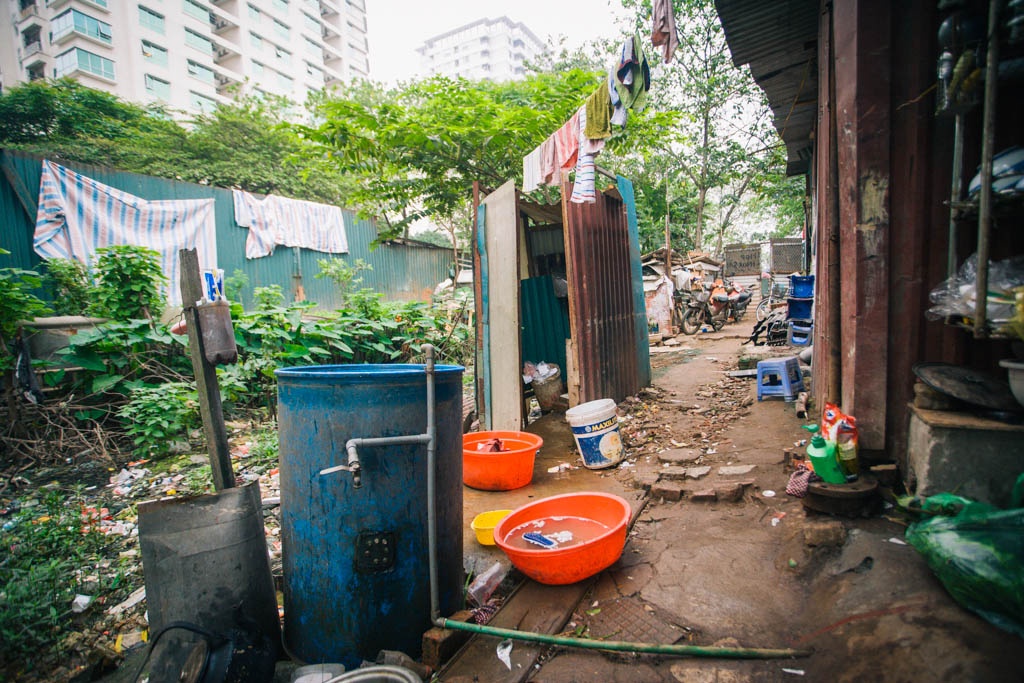 Muong nuoc ngap kin rac anh 9