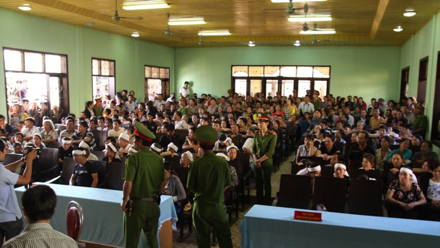 Noi mang truc tuyen tu phong xu an hinh anh