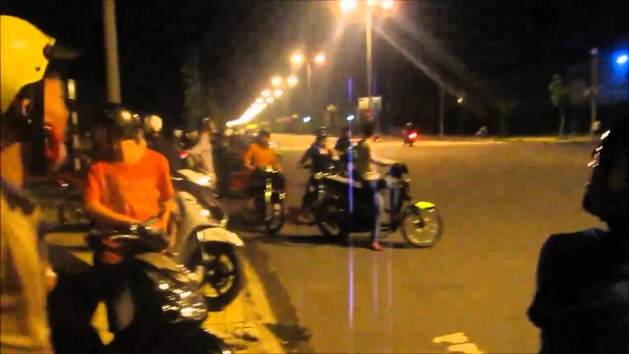 Lanh dao TP HCM de nghi nguoi dan quay phim dua xe trai phep hinh anh