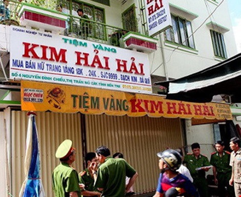 Ten trom gan 100 luong vang o Ben Tre co doi mat loi hinh anh