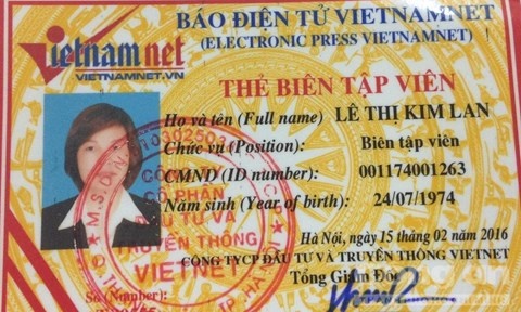 Phat hien nguoi vi pham giao thong gia danh nha bao hinh anh