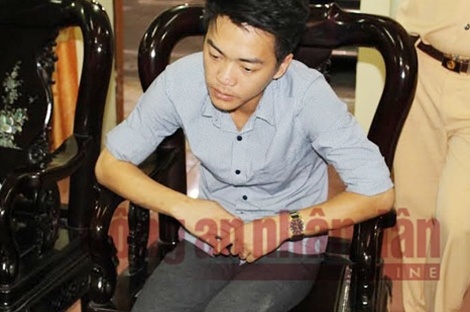 hối lộ Cảnh sát 500 triệu đồng ảnh 2 hoi lo Canh sat 500 trieu dong anh 2