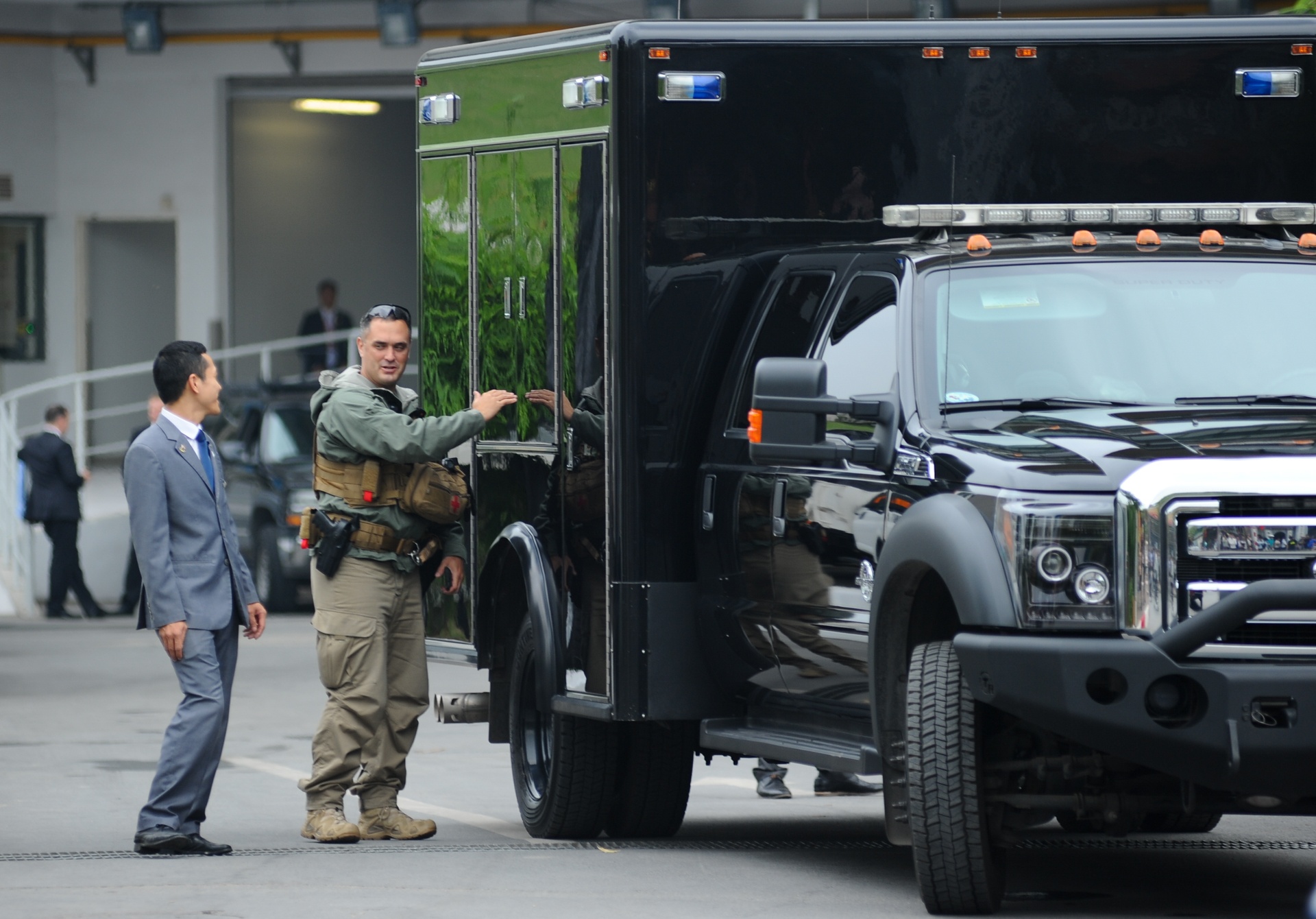 doi bao ve tong thong Obama anh 3