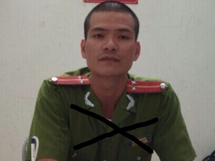 Gia cong an, de doa cuong doat tai san chu nha nghi hinh anh