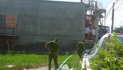 Hai cong nhan bi dien giat tu vong khi thi cong nha nghi hinh anh