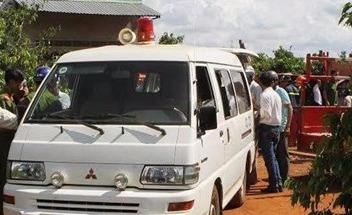 Xuong gieng sua may bom, 2 nguoi tu vong hinh anh