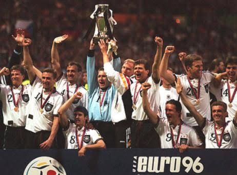 20 nam sau nhung nguoi Duc nam ay hinh anh