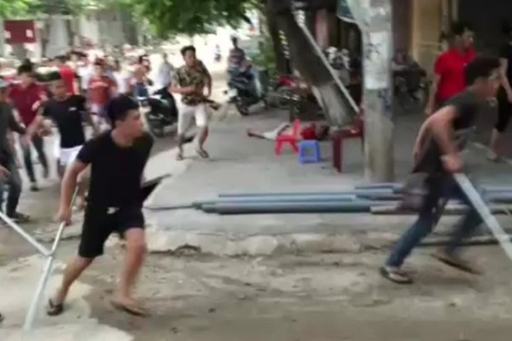 Bang xa hoi den chem y si no tien choi ban ca hinh anh