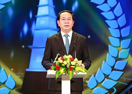 Trao giai Bao chi quoc gia lan thu 10 cho 92 tac pham hinh anh