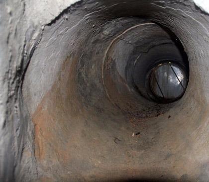 Trum ma tuy gan camera, dao ham xuyen nui san sang tau thoat hinh anh