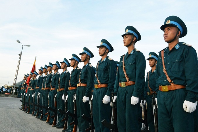 phi hanh doan CASA-212 anh 2