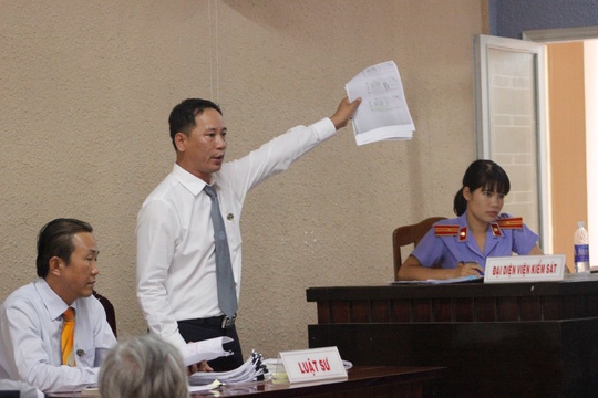 Bi kien vi... trung so doc dac hinh anh