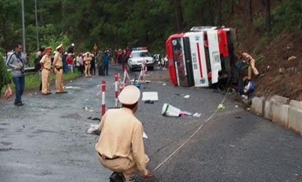 Tai xe gay tai nan tham khoc tren deo Prenn da tu vong hinh anh