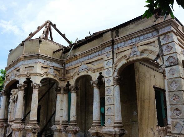 Buoc khoi phuc lai biet thu co o duong No Trang Long hinh anh