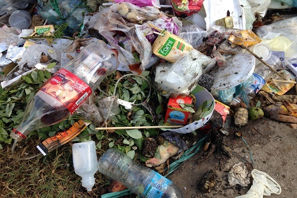 Benh vien Ung buou xa thai vuot hang chuc lan muc cho phep hinh anh