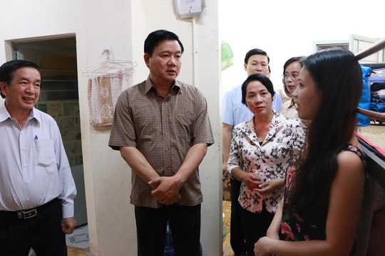 Khong phan biet cong nhan ngoai tinh anh 1