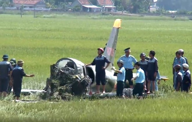 máy bay quân sự rơi ở Phú Yên ảnh 1 may bay quan su roi o Phu Yen anh 1