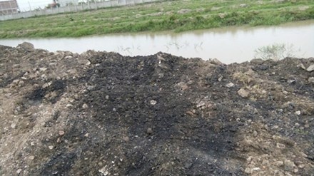 Dan ghi hinh cong ty do trom chat thai hinh anh