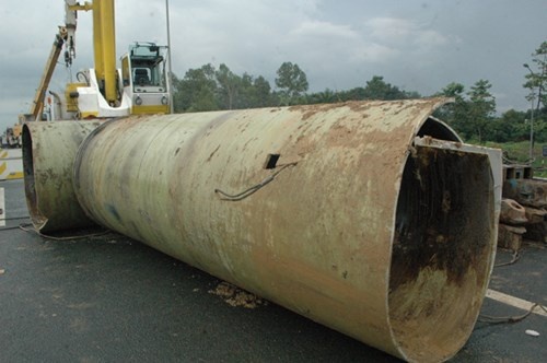 Vỡ đường ống nước sạch sông Đà ảnh 2 Vo duong ong nuoc sach song Da anh 2