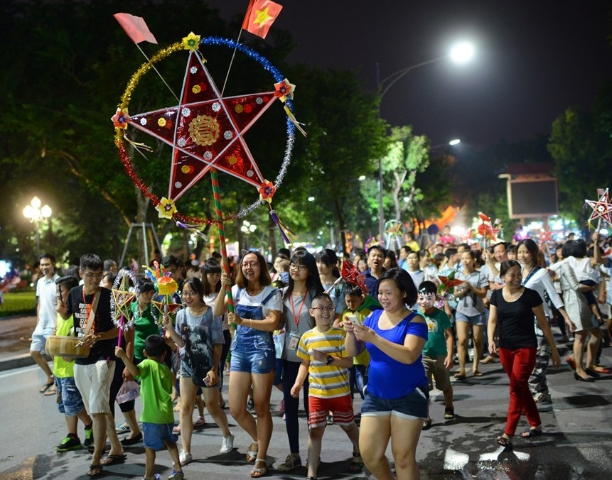 De xuat them 9 tuyen pho di bo o Ha Noi hinh anh