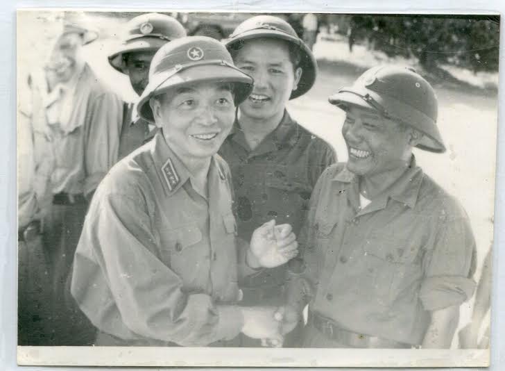 Ba tam anh - ba cau chuyen ve Tuong Giap hinh anh