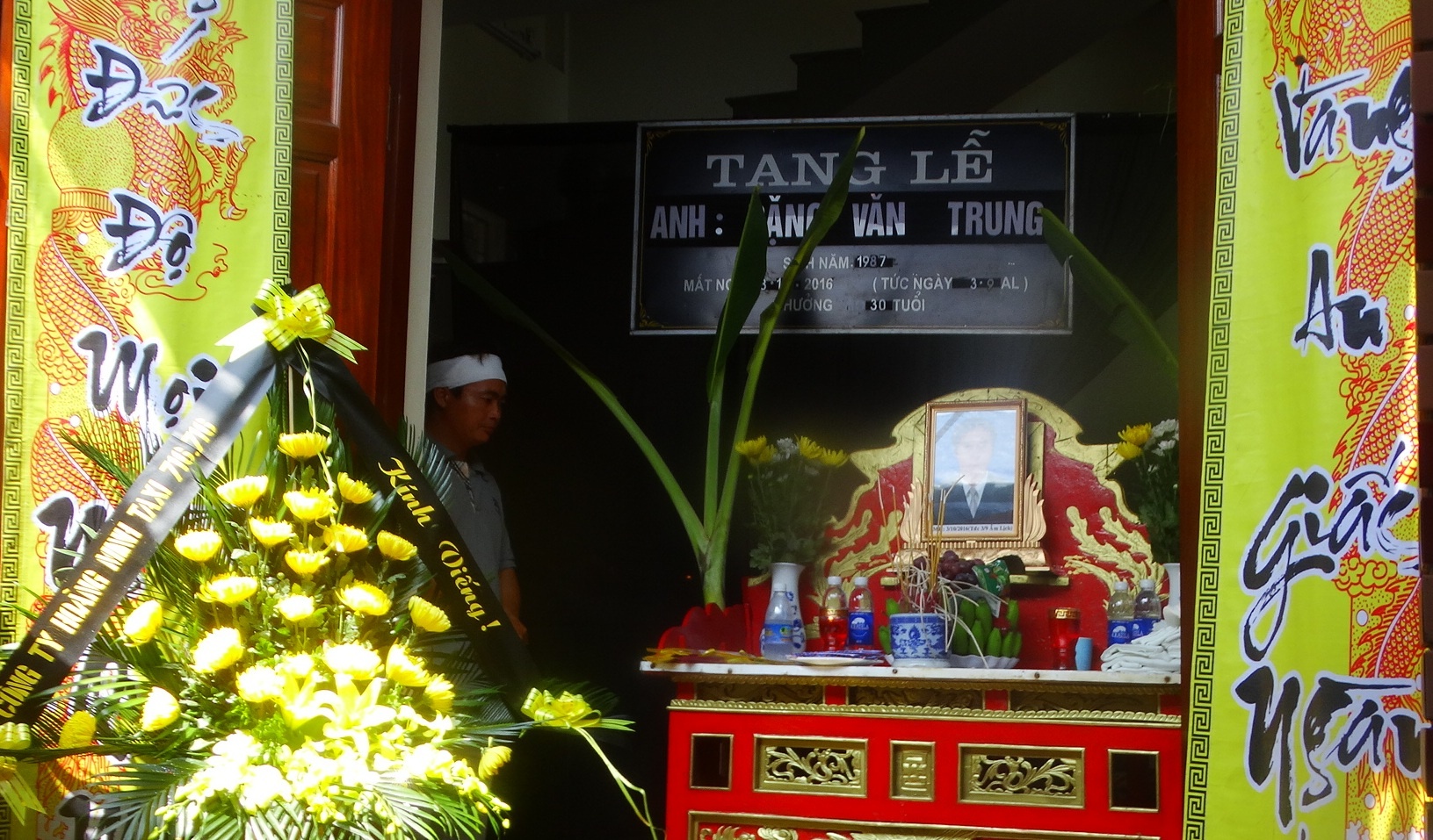 no xe taxi tai Cam Pha anh 1