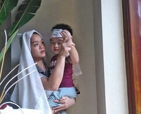 Con trai tai xe chet oan: 'Bo chau di sua tivi chua ve' hinh anh