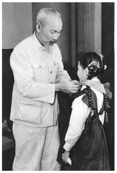 Bác Hồ đọc bản tuyên ngôn độc lập ảnh 3 Bac Ho doc ban tuyen ngon doc lap anh 3