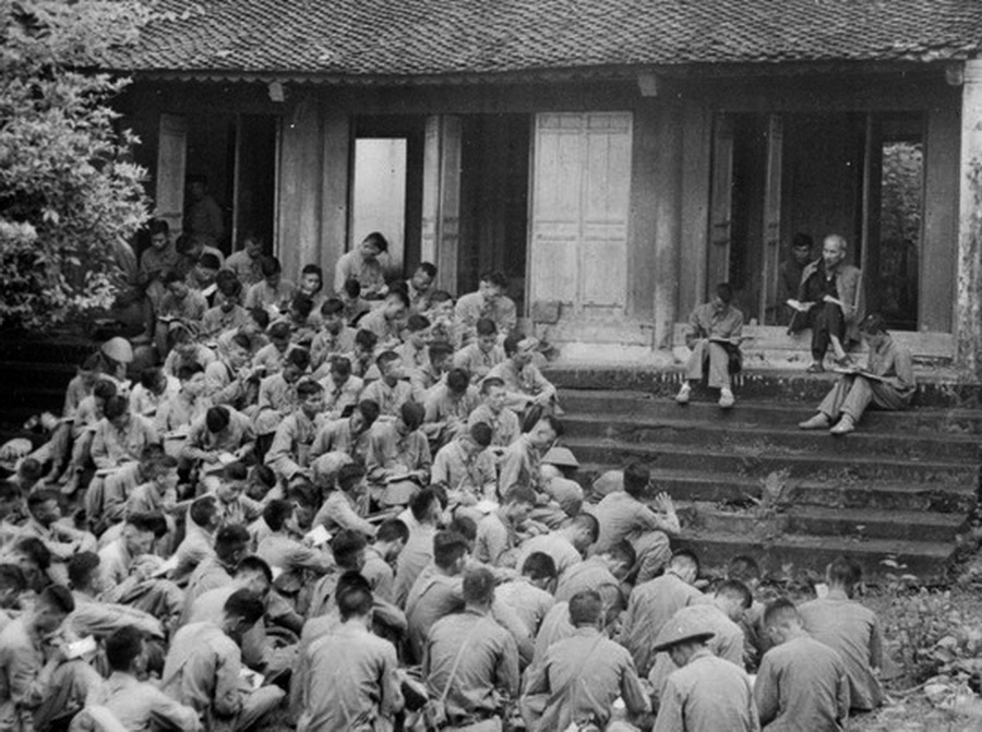 Bác Hồ đọc bản tuyên ngôn độc lập ảnh 1 Bac Ho doc ban tuyen ngon doc lap anh 1