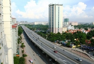 Xay duong bo tren cao tu cau Vinh Tuy den nga tu So hinh anh