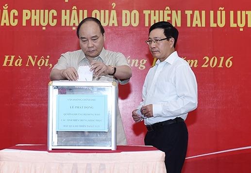 Thu tuong ung ho dong bao mien Trung hinh anh