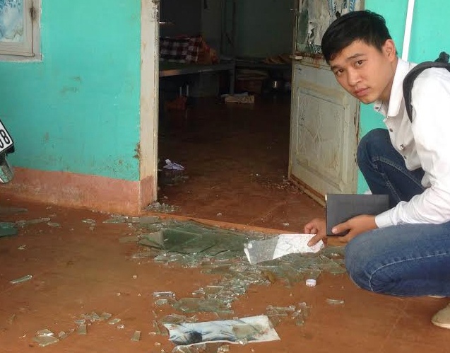 Nu giao vien bi dong nghiep doi ham hiep hinh anh