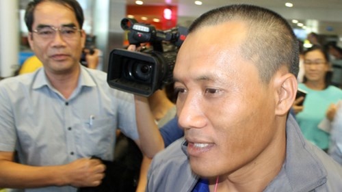 bị cướp biển Somalia bắt ảnh 2 bi cuop bien Somalia bat anh 2