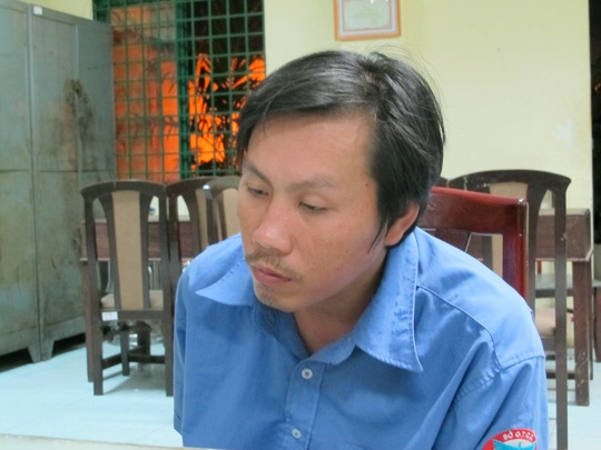 Tài xế xe buýt đâm người đi đường ảnh 1 Tai xe xe buyt dam nguoi di duong anh 1