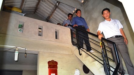 Vi sao ca ngan ho dan tu choi nhan ho tro xay nha tranh lu? hinh anh