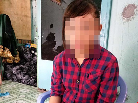 Nhung ngay kinh hoang cua thieu nu 15 tuoi trong quan bar hinh anh