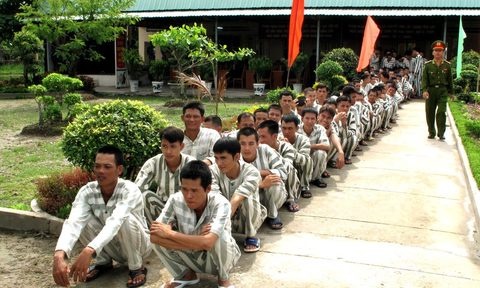Âm mưu của phạm nhân ảnh 2 Am muu cua pham nhan anh 2