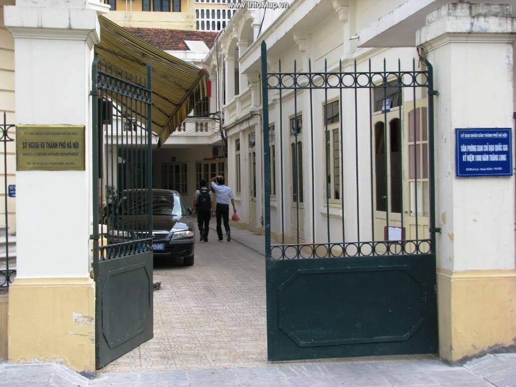 So Ngoai vu Ha Noi hop khan vu can bo danh tien si hinh anh