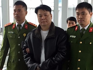 Dan giai toi pham tu Lien bang Nga ve Viet Nam hinh anh