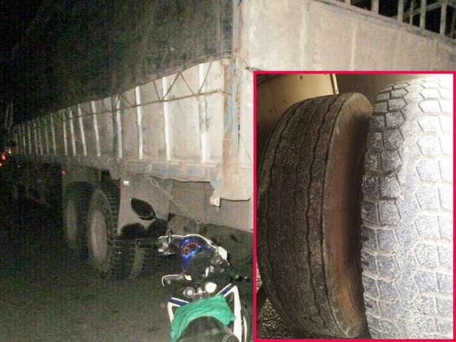 Oto vi pham bi trao vo trong bai giu xe hinh anh